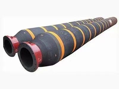 Zelfdrijvende droogslang van slijtagebestendige rubber met flenzen