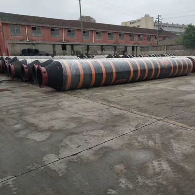 Zelfdrijvende droogslang van slijtagebestendige rubber met flenzen